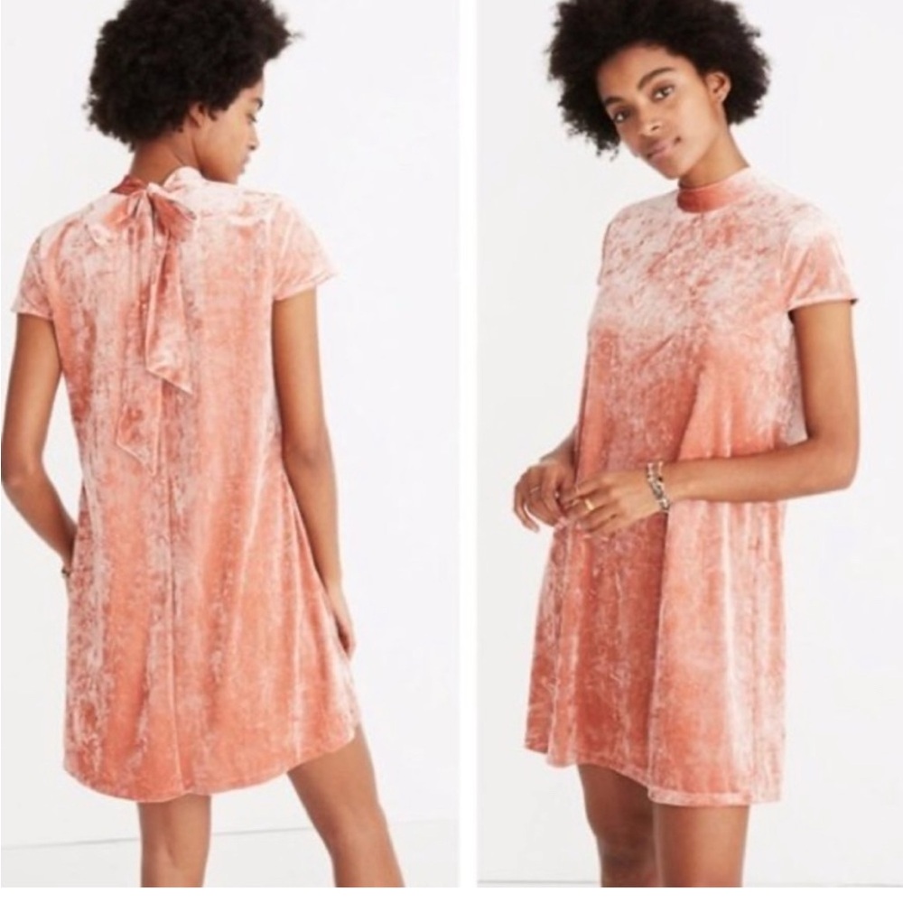 Velvet soft mock neck dress🍑